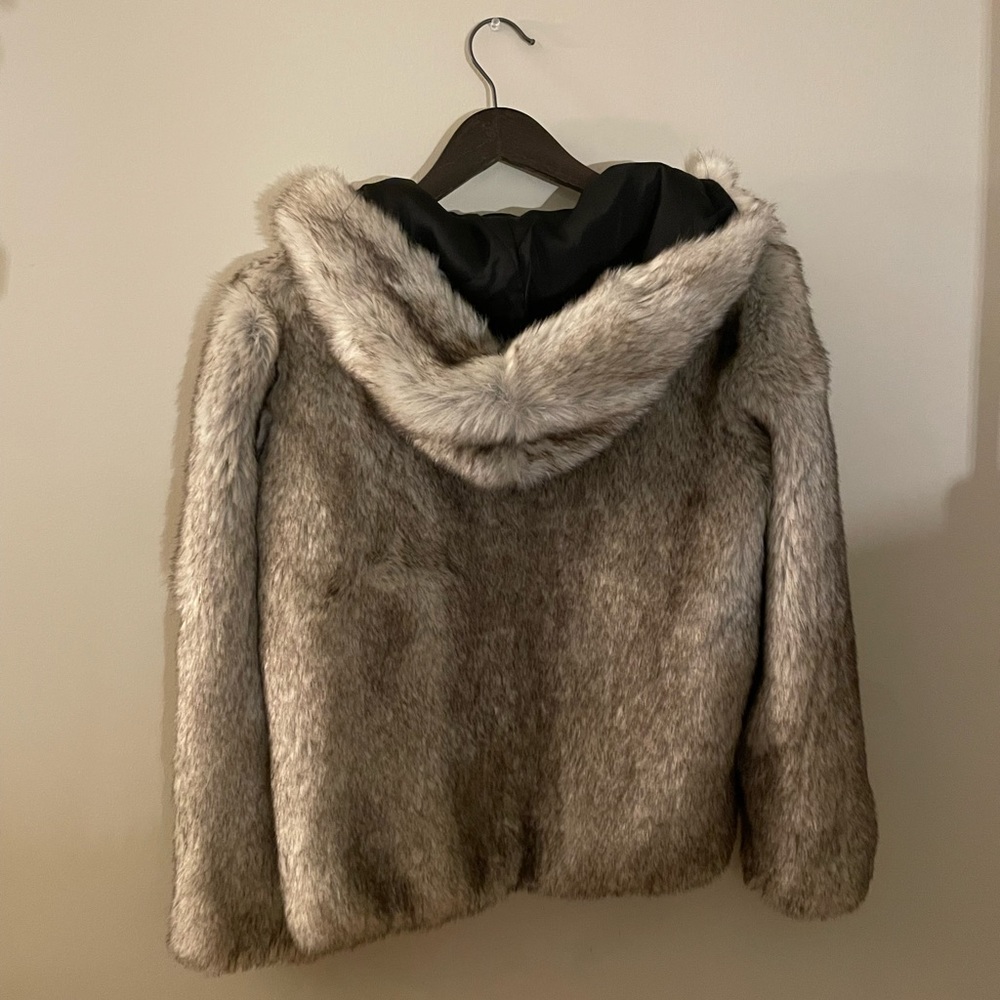 ZARA FAUX FUR JACKET XS